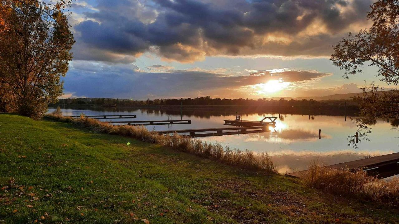 Camping Aux Rives Du Soleil Pont-de-Vaux Exteriér fotografie
